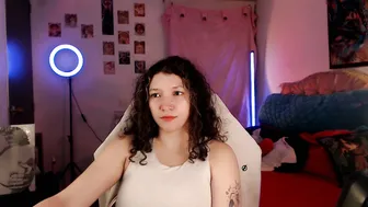 Ally_donfort cute 18 February 2026