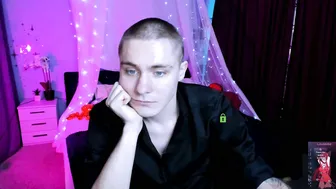thomas_crow recorded nude video 715710