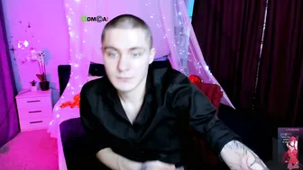 thomas_crow recorded nude video 715710