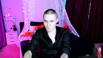 thomas_crow recorded nude video 715710