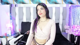 isadiazz recorded nude video 716033