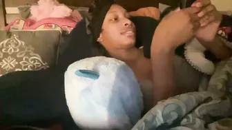 prettyfacefemale on webcam 02/18/2026
