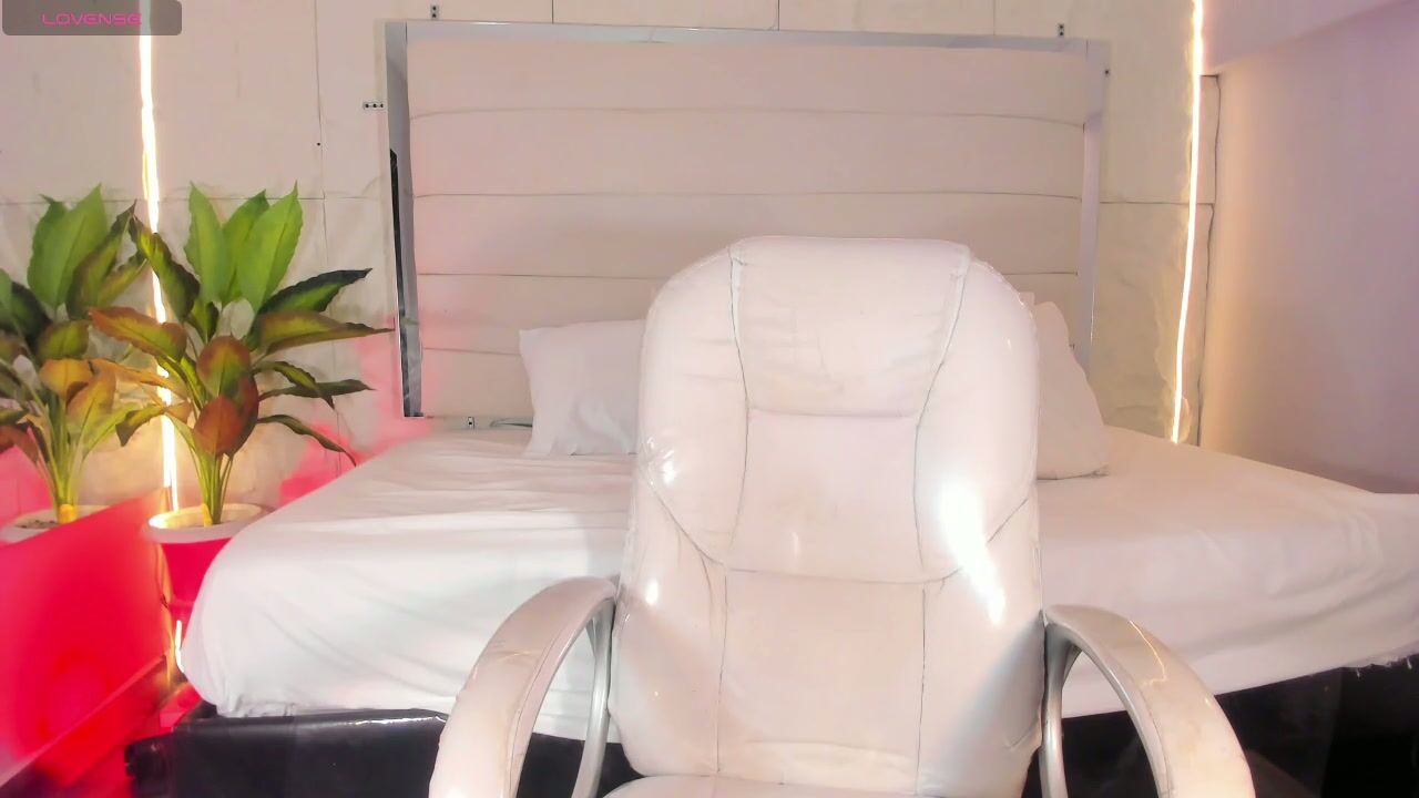 Yalezka_ chat sex - 02/18/2026