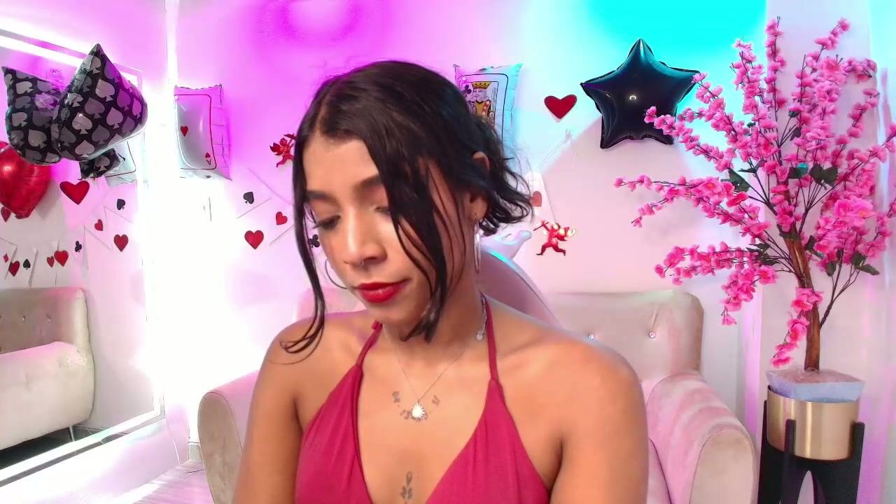divinee_cloe cam girl (02/18/2026)