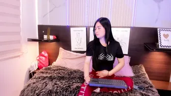 lara_as bigboobs - 02-18-2026