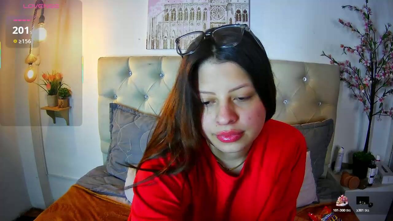 Kitty_vibes_ naked on cam (02/18/2026)