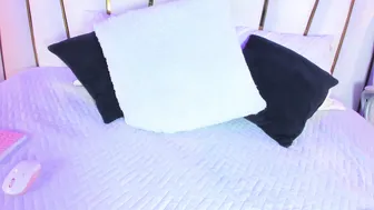 Bonnie_sm webcam video - 18 February 2026