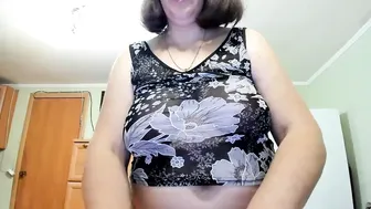 black__bird posing on cam 18-Feb-2026