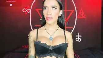 Victoriavampire666 video webcam chat