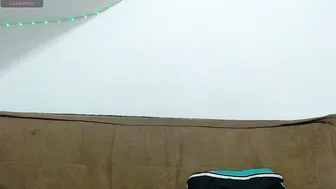 Kassandraaa_ posing on cam porn cam