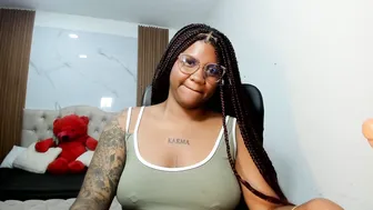 Zahra_rose nude chat (02/19/2026)