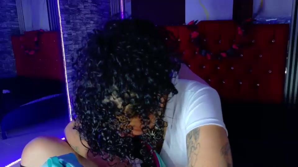 Miahernadez303av sex porn cam 02-19-2026