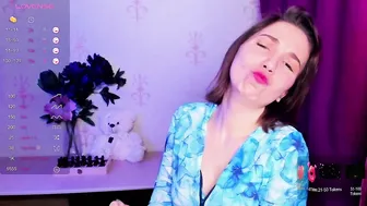 Kindhazelhere_ webcam video 19-Feb-26