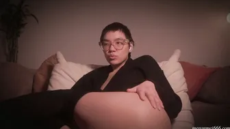 Meganmei666 lovense posing on cam