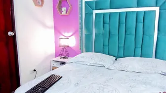 Tinajones20 curvy hot webcam video