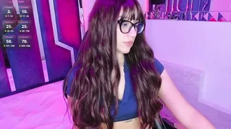 zharaluxie video 02-19-2026