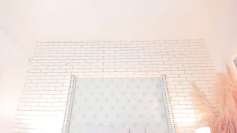 mara_winters_ posing on webcam 19-Feb-26