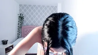 Zenith_glow nude cam (02-19-2026)