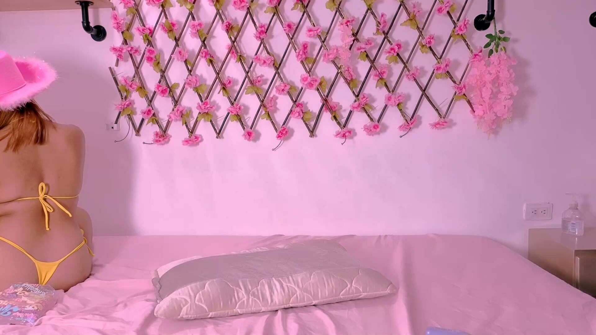 amber_love04 on cam 02/19/2026