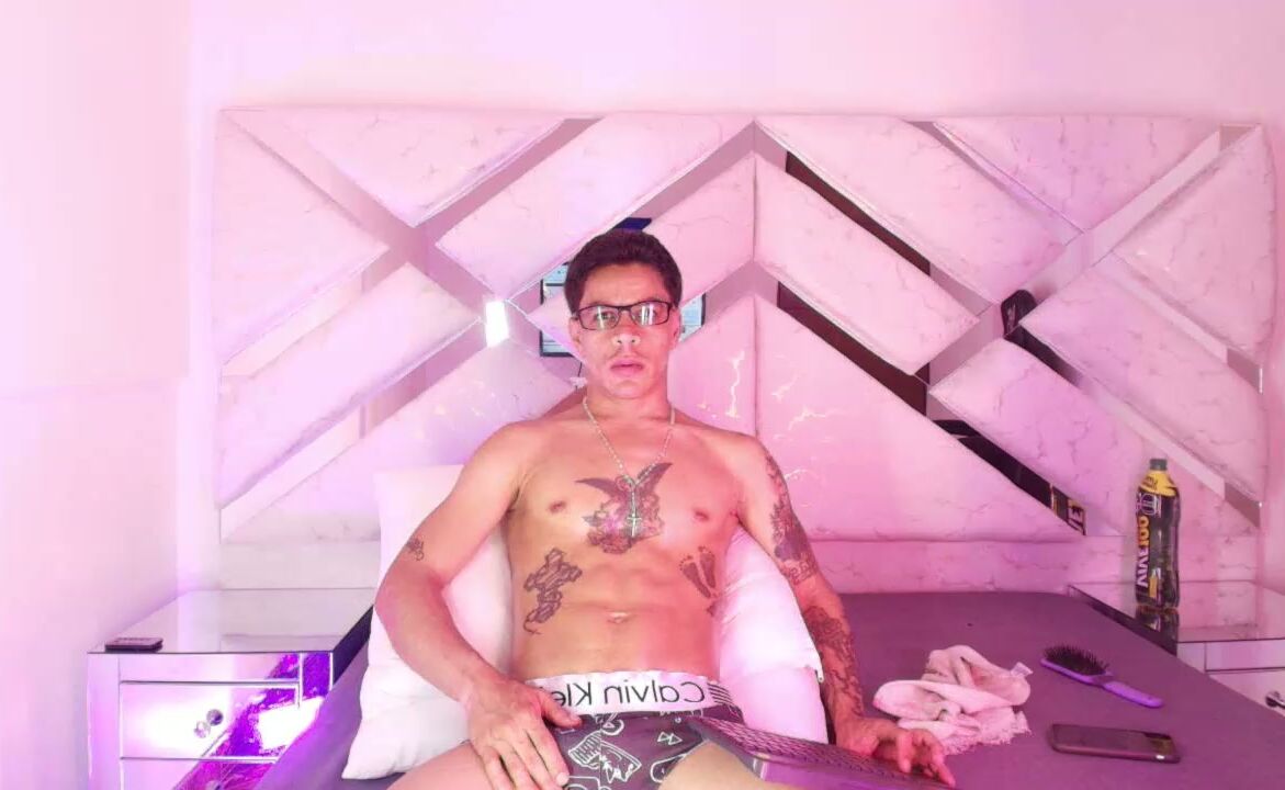 Andrew_haalls 02-20-2026 video chat porn