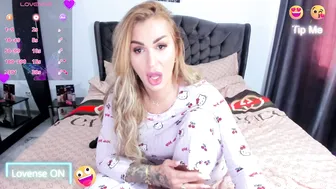 golddivine00 recorded nude video 724376