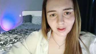 reysiri webcam video 02/20/2026