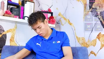 nijinsky_latinboy on live cam - 20-Feb-2026