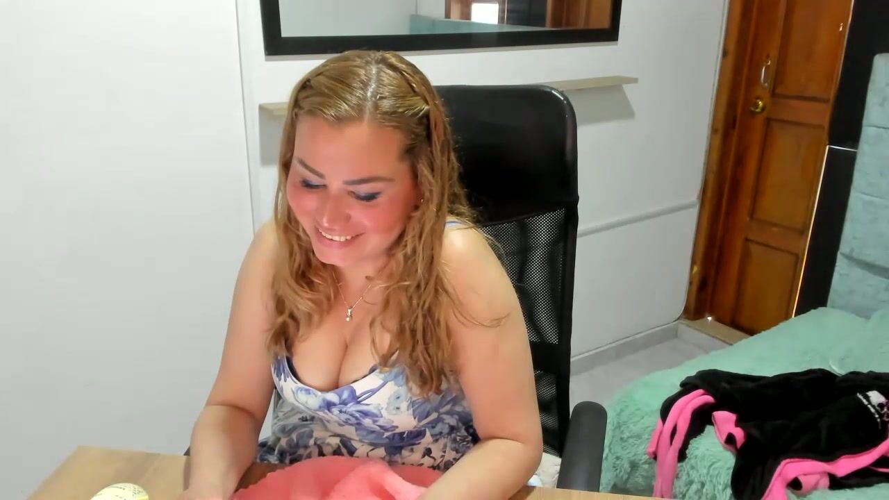 julieta_star69 on cam amateur cam show