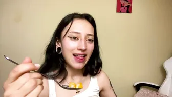 lia_queen610 recorded nude video 727243