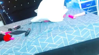 Karlaroas interactivetoy posing on webcam