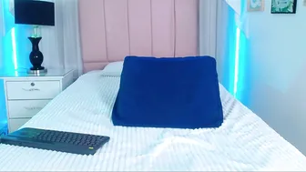 isabelledaza nude on cam cam video