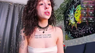 Violet_walker7 nude chat 06/25/2025