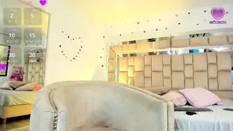 dapnne_ on live cam 25 June 2025