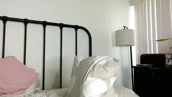 ddmolly milf posing on webcam