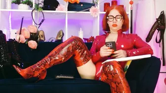 Ella_kross latex - (02/22/2026)
