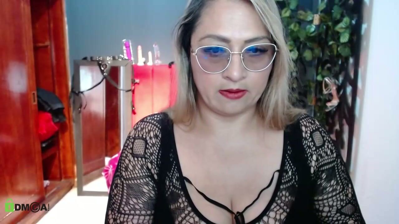 clio_queen chat cam sex 02/22/2026
