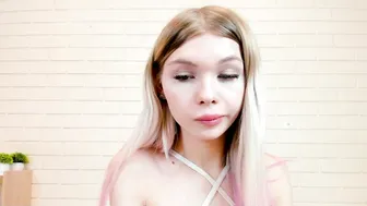Blondy_fina naked cam sex