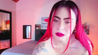dulce_charlottee smoke live on cam