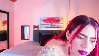 dulce_charlottee smoke live on cam
