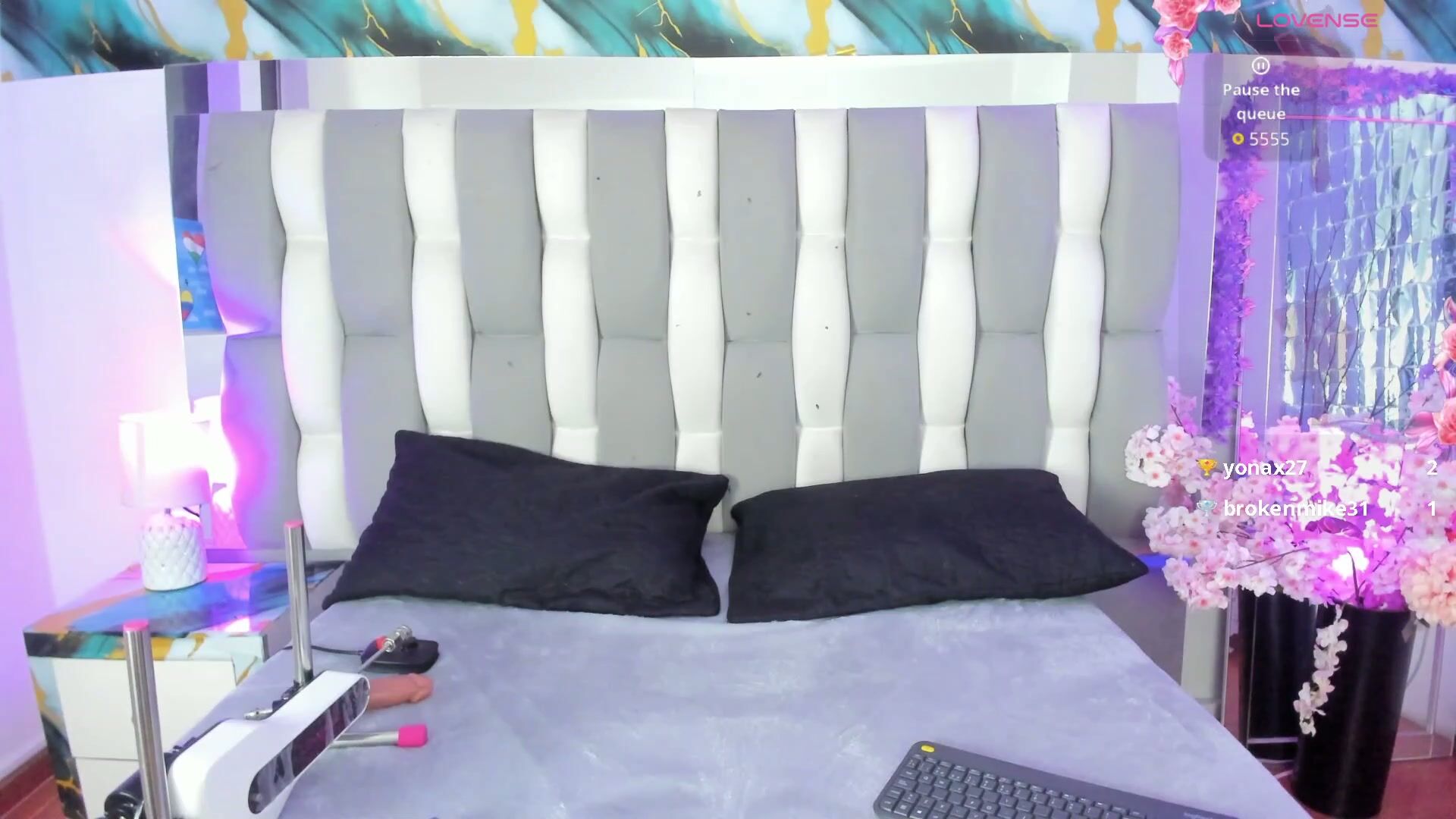 isadiazz cam sex chat (02-24-2026)