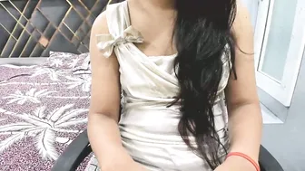 Sexy_doll_1_ petite posing on cam