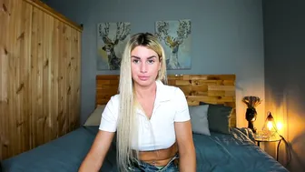 whiteflower_x0 26-Jun-25 hot