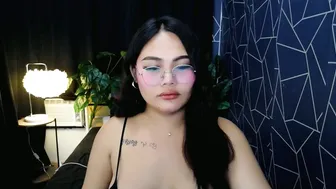 Theonly_chin posing on webcam (02-24-2026)