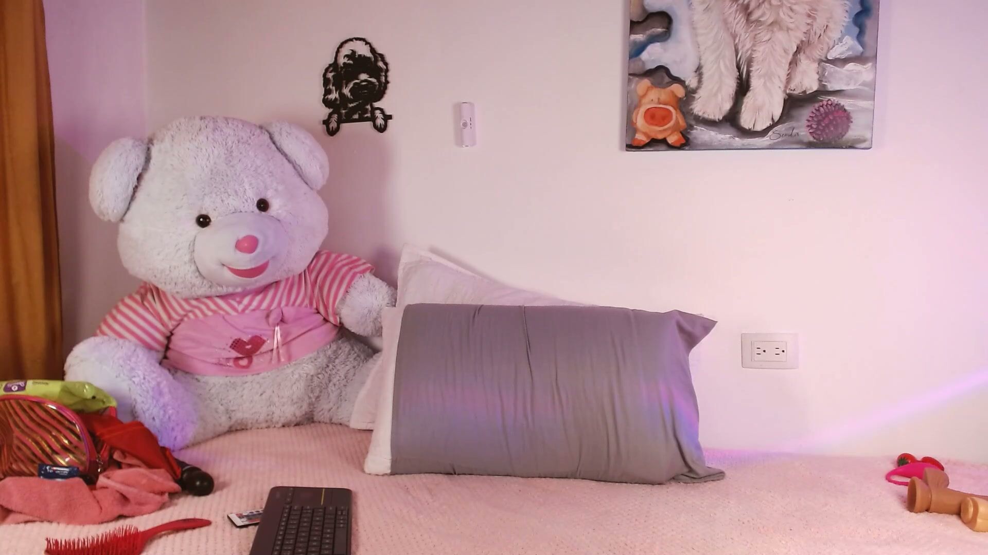 Victoria__bear free cam show (02-24-2026)