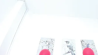 Skysaenz posing on cam - 02-24-2026