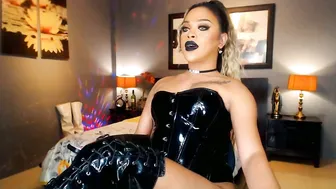 urmajestytyra recorded nude video 741502