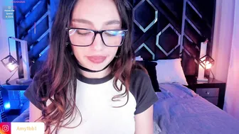 ammy_glow cam sex (02/25/2026)