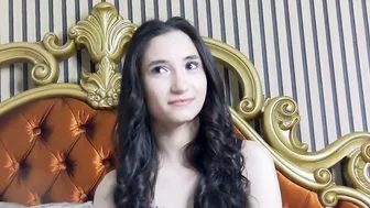 Carolinahart posing on webcam 25-Feb-2026