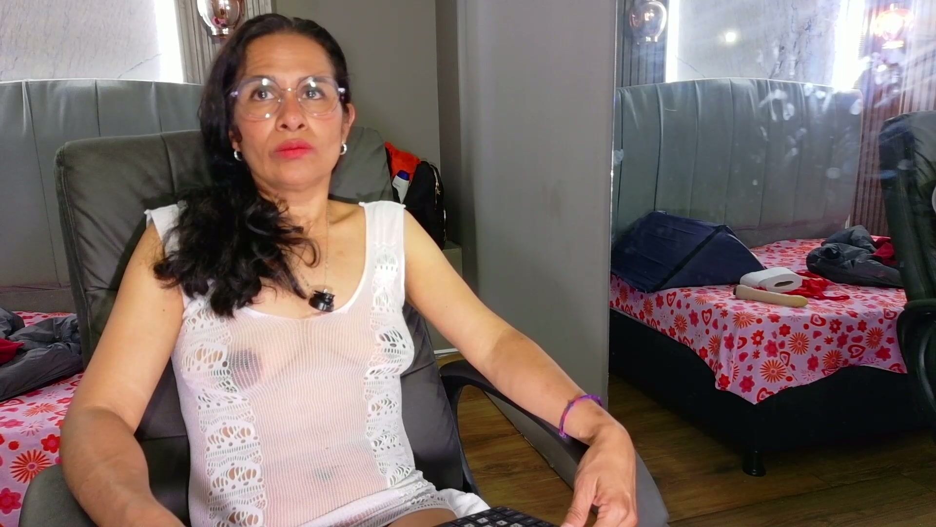 Vanessa_7_ sex chat cam 02-26-2026