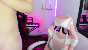 Room_kitty 26-Feb-26 cumshot